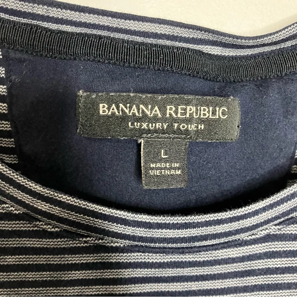 Banana Republic luxury‎ touch striped tee size large